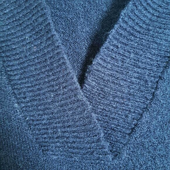 RDI Eclipse Long Sleeve V-Neck Ribbed Trim Sweater Size Small - Picture 5 of 8